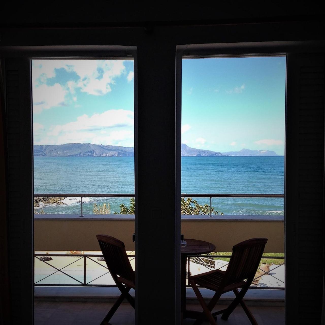 Kanakis Blue Beach Apartments Petres  Extérieur photo