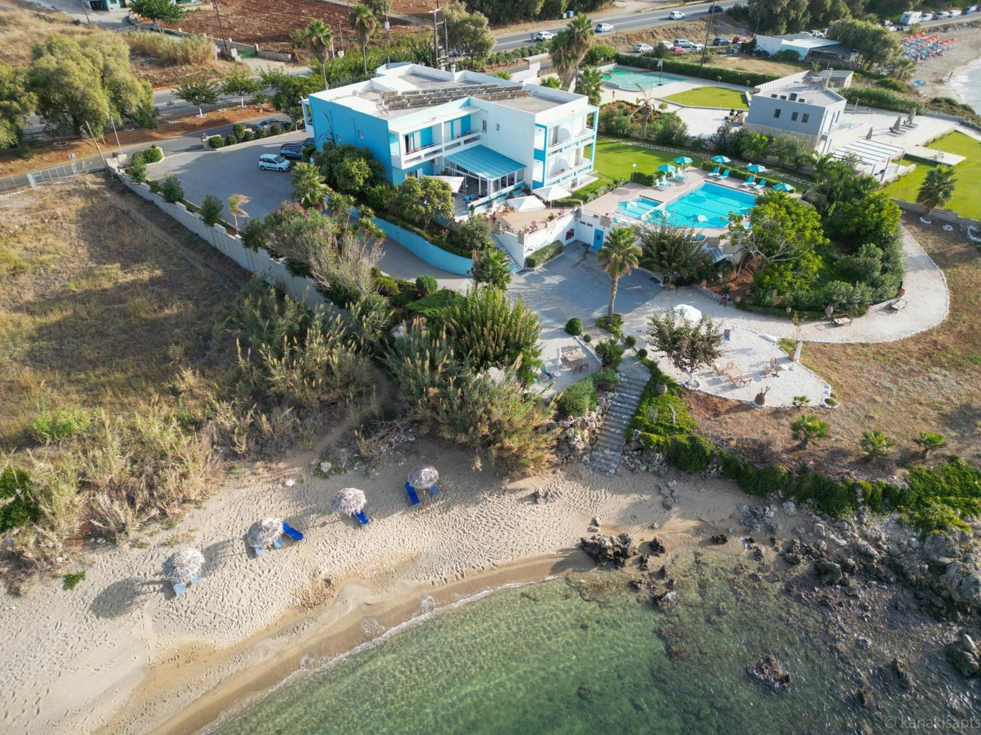 Kanakis Blue Beach Apartments Petres  Extérieur photo
