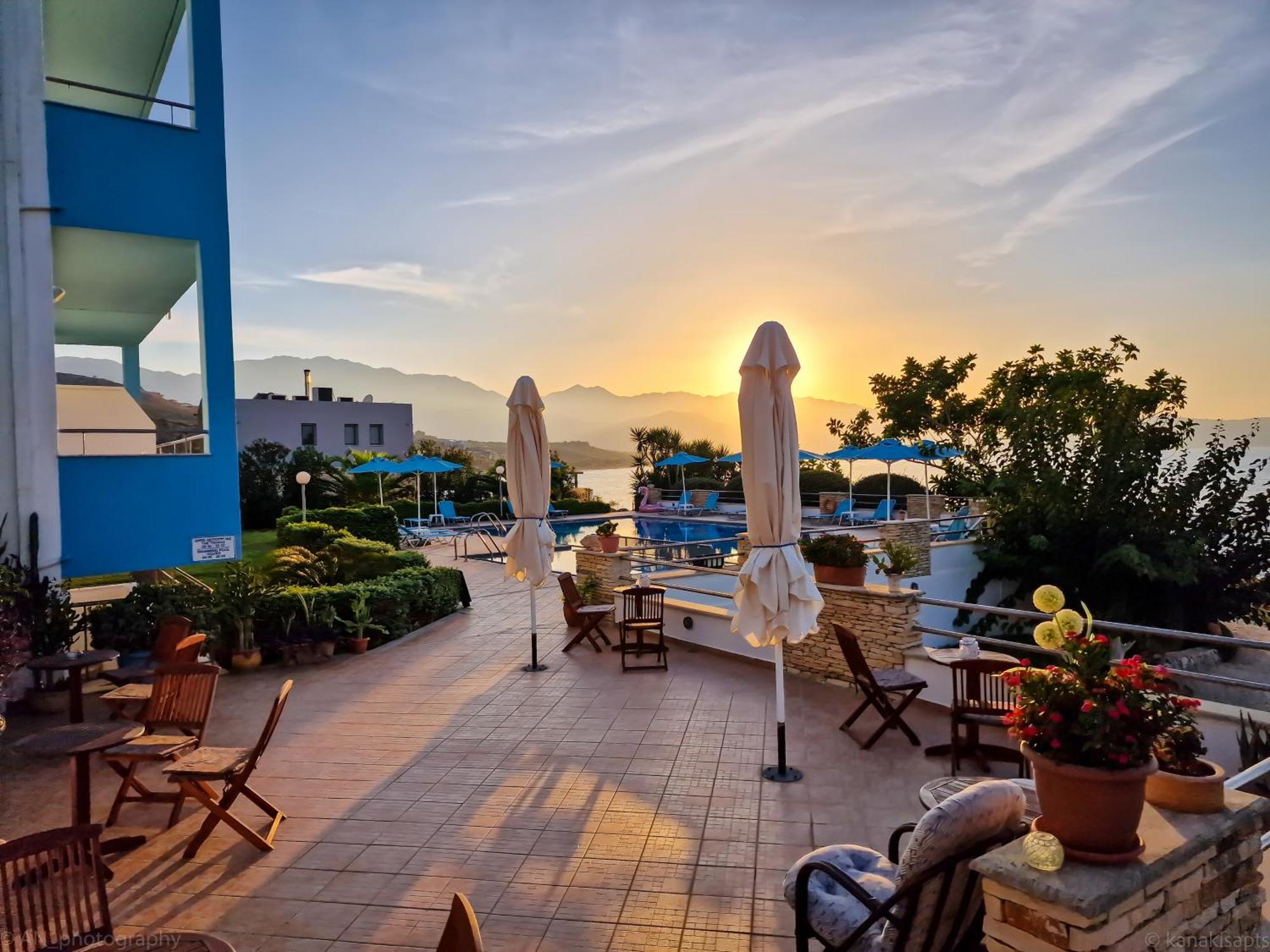 Kanakis Blue Beach Apartments Petres  Extérieur photo
