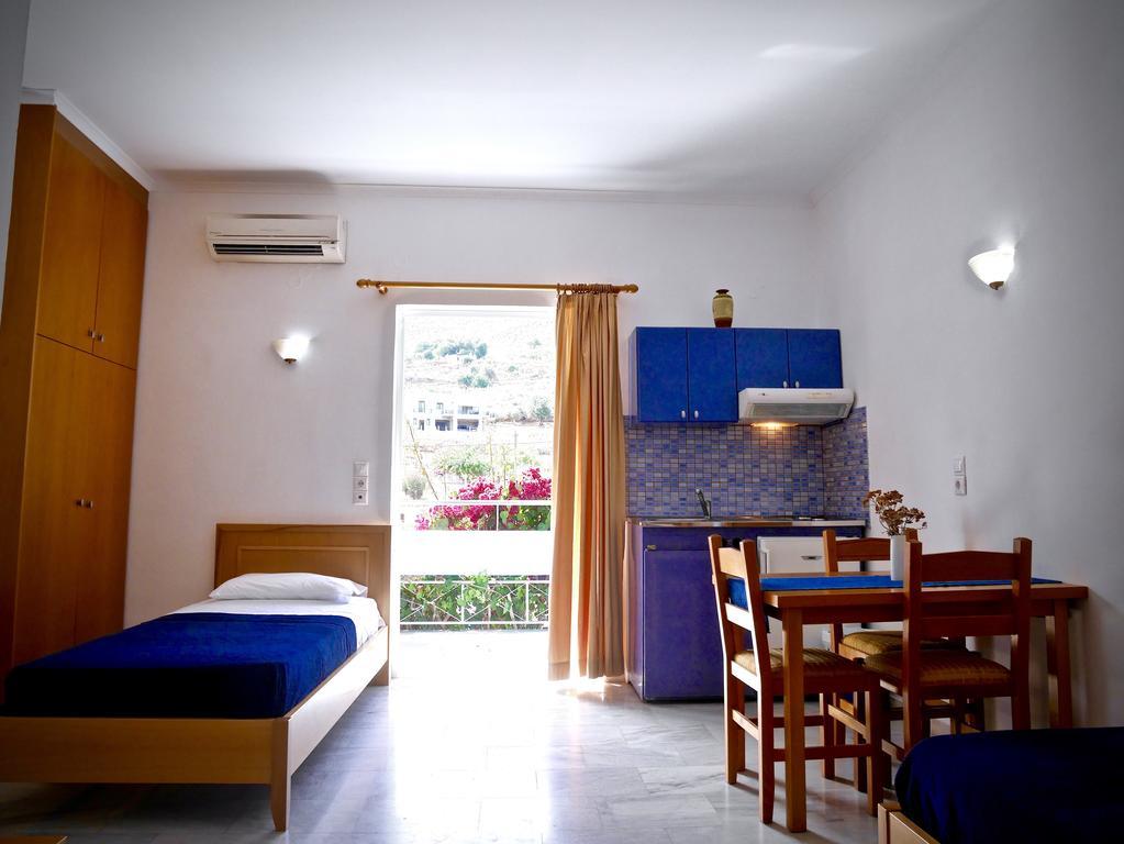 Kanakis Blue Beach Apartments Petres  Extérieur photo
