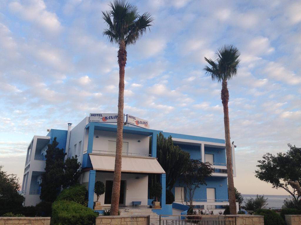 Kanakis Blue Beach Apartments Petres  Extérieur photo
