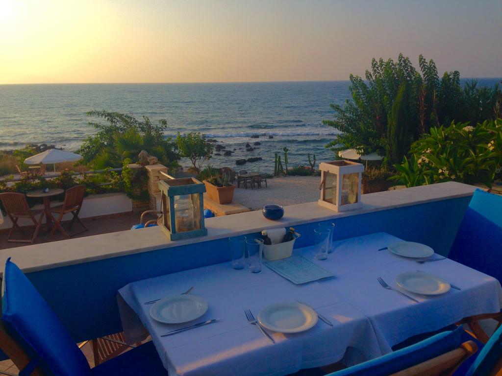 Kanakis Blue Beach Apartments Petres  Extérieur photo